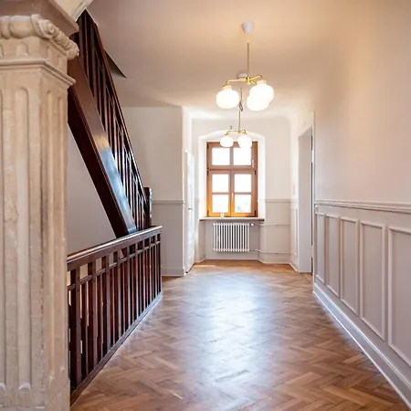Gaestehaus Schloss Janson 여관 Bockenheim an der Weinstrasse