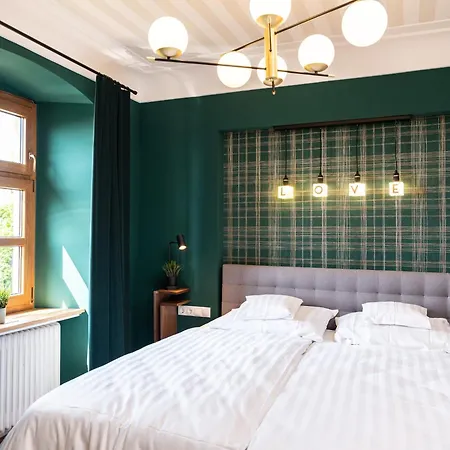 Gaestehaus Schloss Janson * Bockenheim an der Weinstrasse