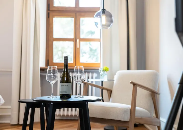 Gaestehaus Schloss Janson * Worms