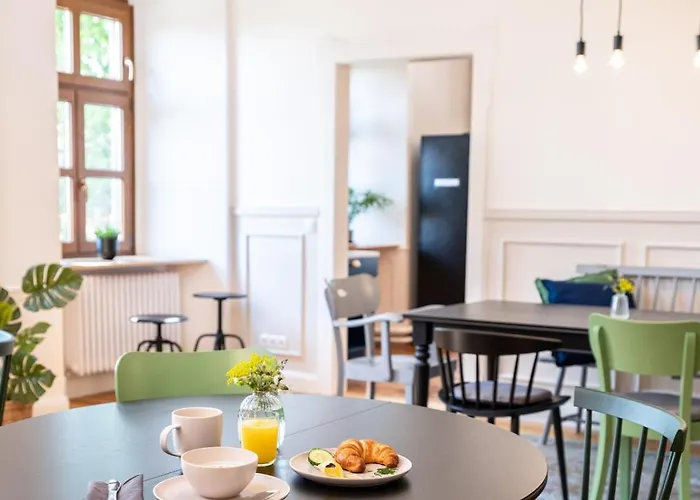 Gaestehaus Schloss Janson * Worms